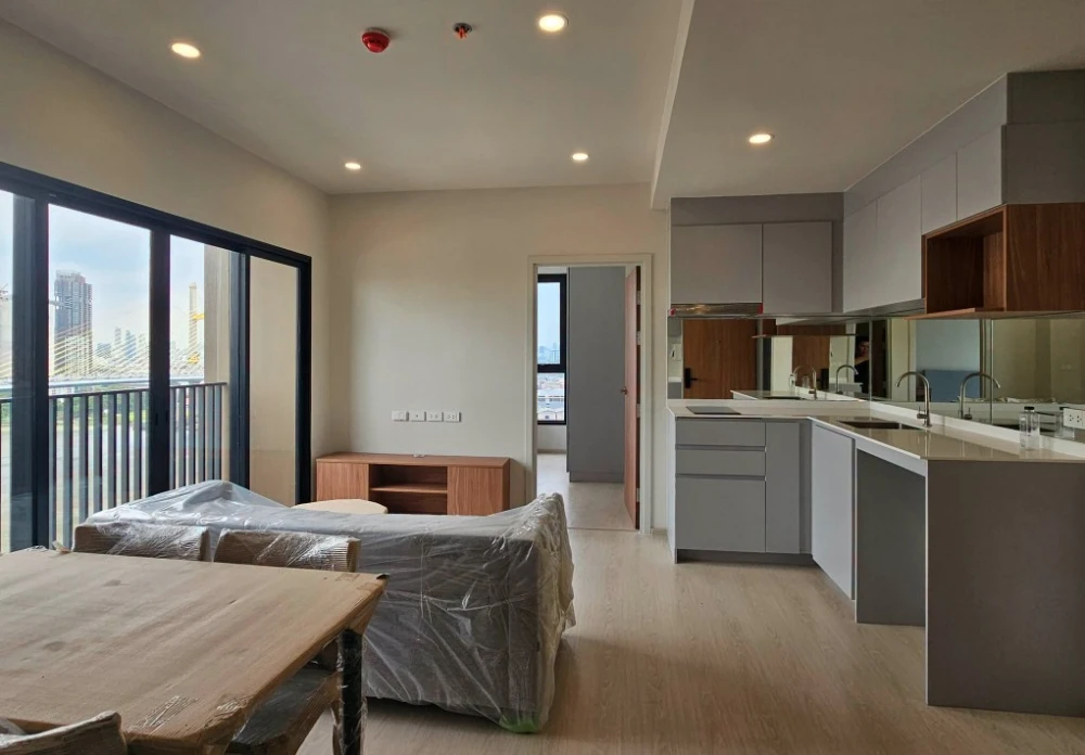Selling NUE RIVEREST Ratchaburana, corner unit, north facing, front building next to the river, wide frontage, river view towards Rama IX Bridge and c