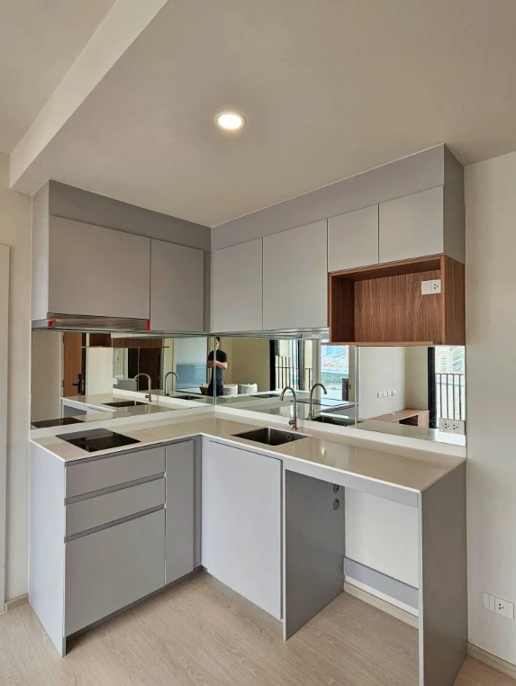 Selling NUE RIVEREST Ratchaburana, corner unit, north facing, front building next to the river, wide frontage, river view towards Rama IX Bridge and c