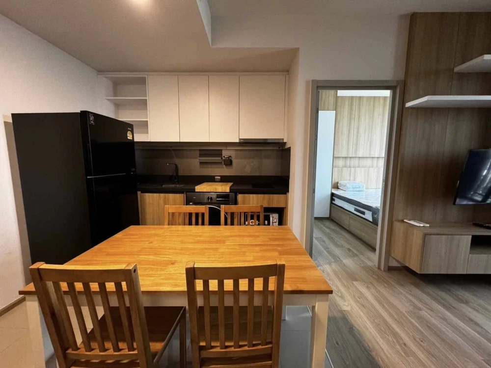For sale: OKA Haus Sukhumvit 36, 16th floor, corner building, river view, quiet, with excellent built-in furniture. Don't miss out!