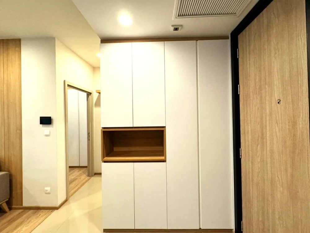 For sale: OKA Haus Sukhumvit 36, 16th floor, corner building, river view, quiet, with excellent built-in furniture. Don't miss out!