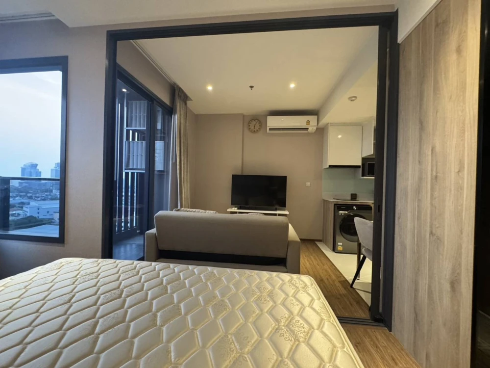 Once Pattaya, a luxury condo in the heart of North Pattaya, is for sale. Enjoy stunning sea views at the best price. Luxurious and sophisticated, it c