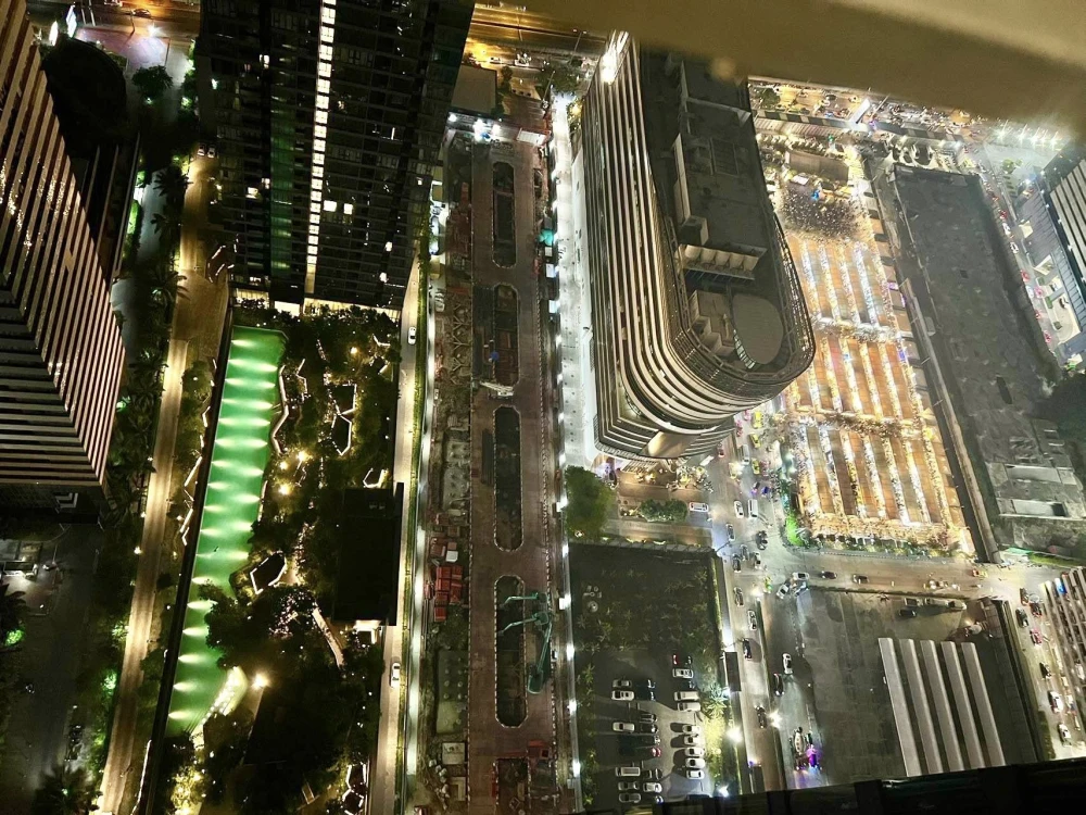 For sale: One 9 Five, high floor, beautiful view (53rd floor), beautifully decorated room, looks good, very livable, hurry and reserve now.