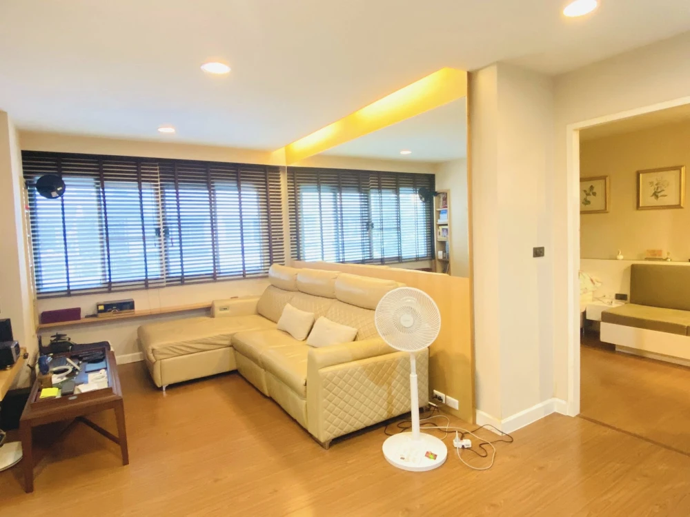 Selling ready-to-move-in, spacious units at One X Sathorn-Narathiwat, complete with balconies. Book now and don't miss out!!!