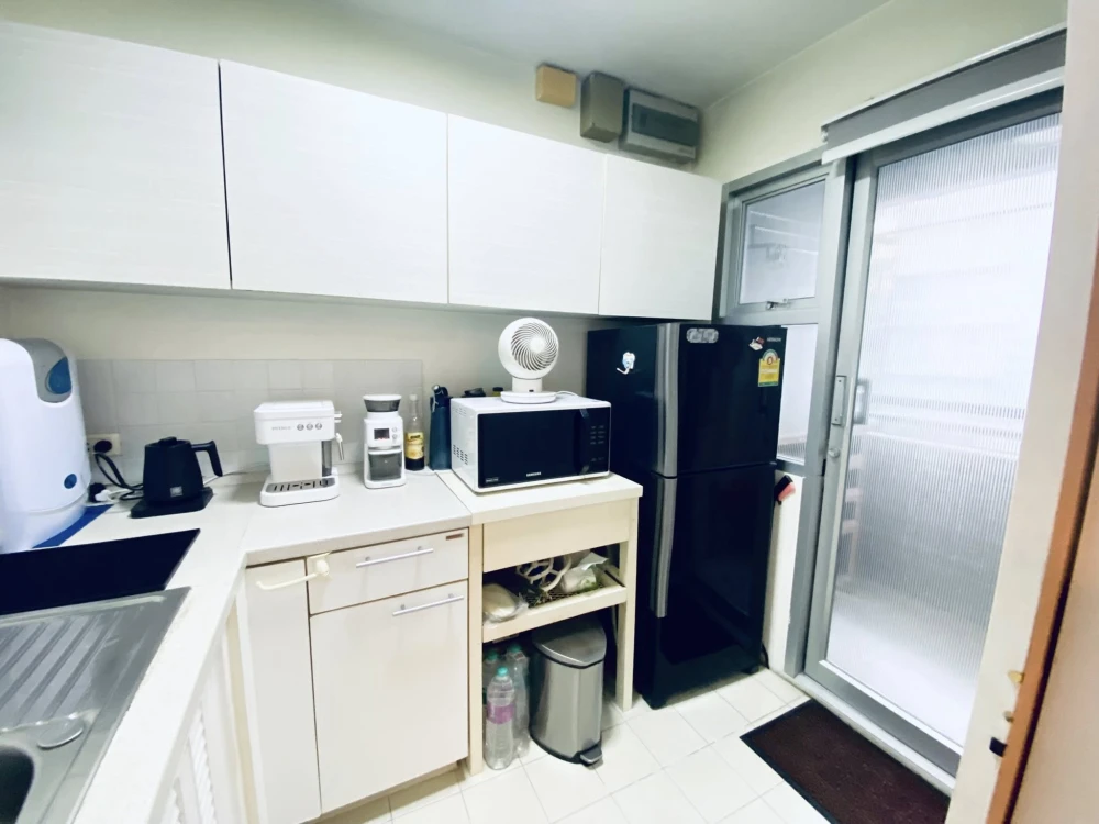Selling ready-to-move-in, spacious units at One X Sathorn-Narathiwat, complete with balconies. Book now and don't miss out!!!
