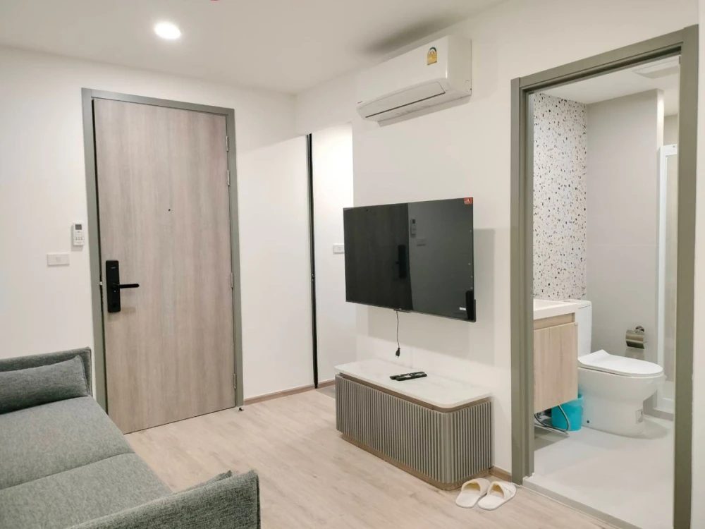 Selling a comfortable 3rd floor unit at Oneder Kaset, fully furnished. Book now! Limited time offer.