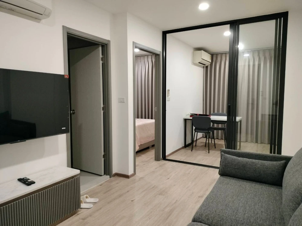 Selling a comfortable 3rd floor unit at Oneder Kaset, fully furnished. Book now! Limited time offer.