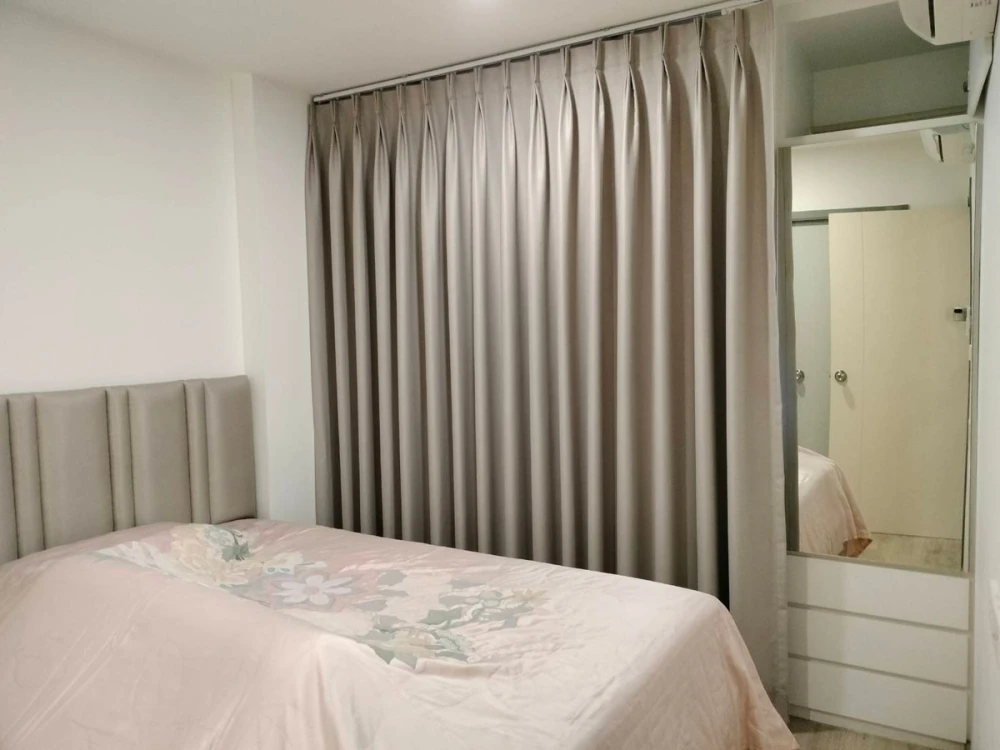 Selling a comfortable 3rd floor unit at Oneder Kaset, fully furnished. Book now! Limited time offer.