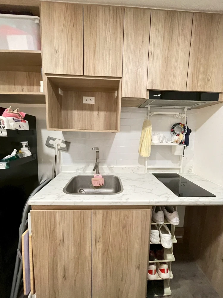 Selling a unit at Oneder Kaset, 3rd floor. Excellent location and fully furnished. Don't miss out!