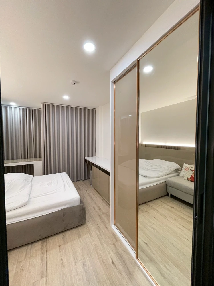 Selling a unit at Oneder Kaset, 3rd floor. Excellent location and fully furnished. Don't miss out!