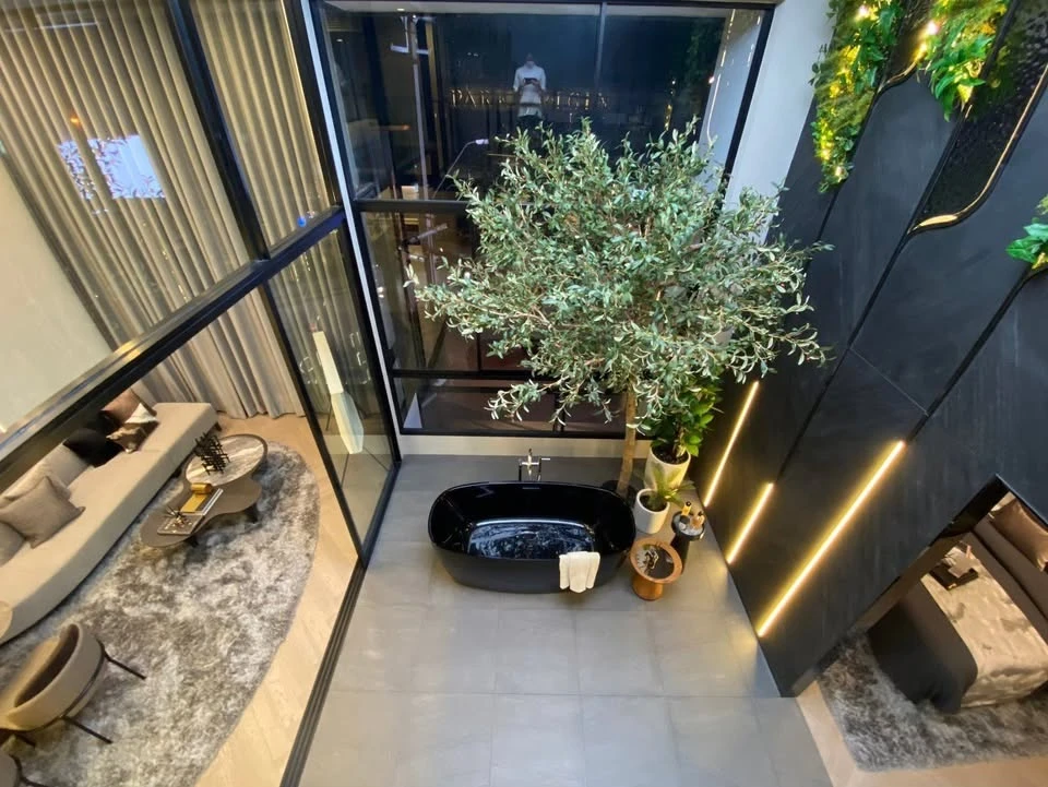 ขาย ORIGIN COURTYARD THONGLOR ชั้น 15 ห้อง Duplex มี 3 ห้องนอน, 2 ห้องน้ำ พื้นที่ใช้สอยเยอะมากๆ บอกเลยว่าต้องจอง