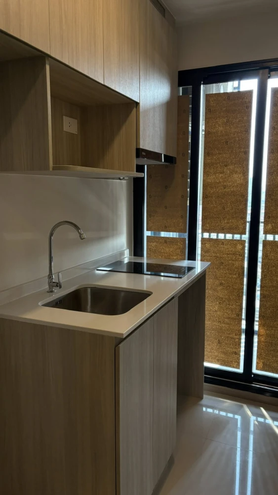Selling Origin Play Bangkhunnon Triple Station unit, high floor, great ventilation, pets allowed. Don't miss out, book now!