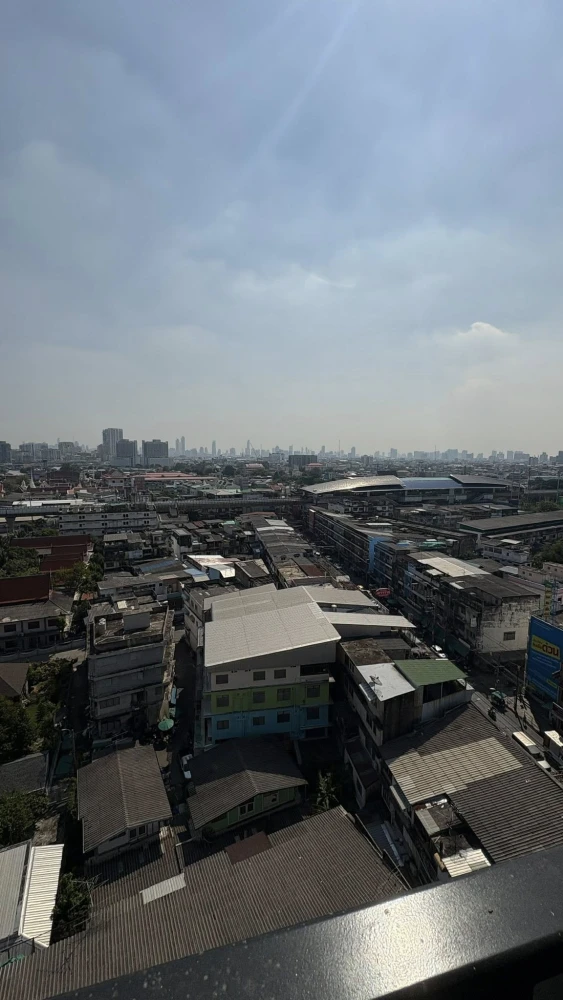 Selling Origin Play Bangkhunnon Triple Station unit, high floor, great ventilation, pets allowed. Don't miss out, book now!