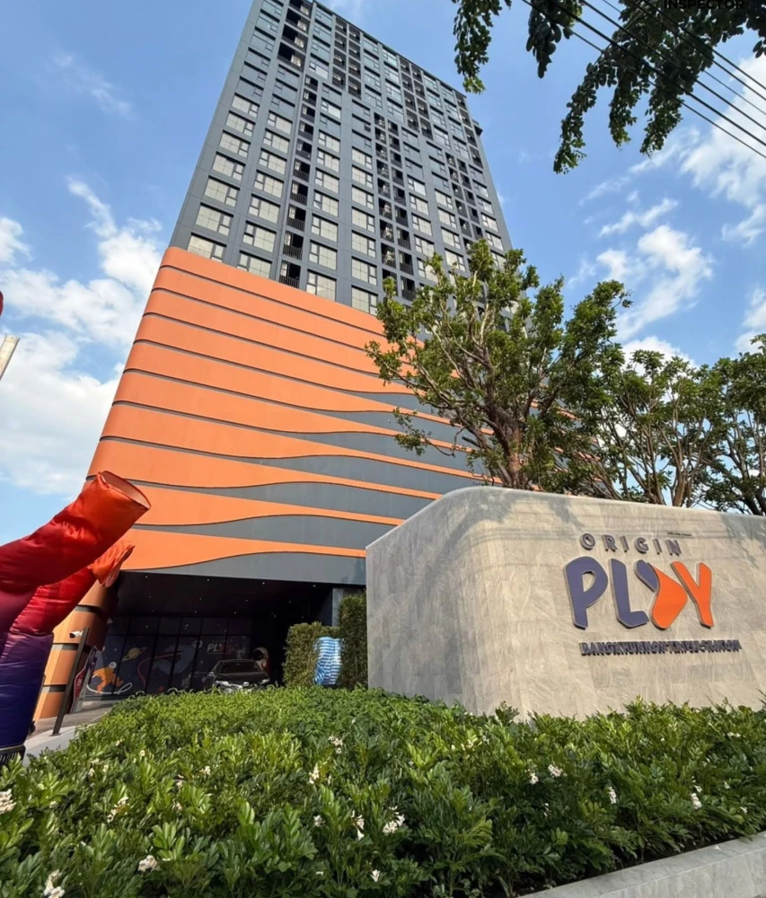 Selling Origin Play Bangkhunnon Triple Station unit. Nice room, not too high floor. Book now, don't miss out!+++