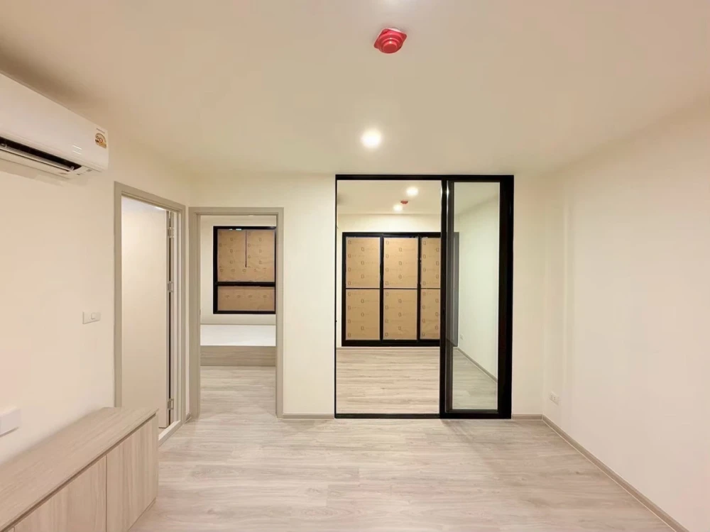Selling Origin Play Sri Udom Station condo unit. Empty, spacious, and comfortable. Buy now!