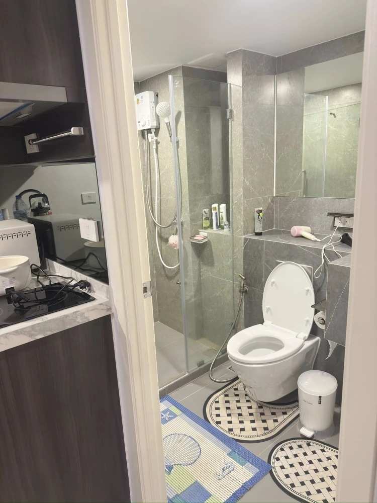 Selling rent Origin Plug & Play Ramintra Duo room, 1.5 floor, pets allowed, 4.2 meter high ceiling. Book now, don't hesitate!