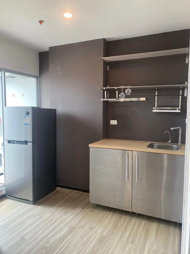 Selling Origins Bangmod-Rama 2, 8th floor unit. Great location, city view, full amenities. Book now!