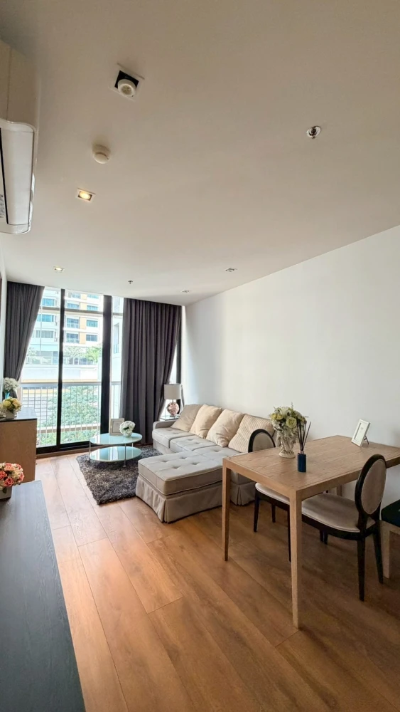 Selling a 2-bedroom unit at Park 24 Origin Phrom Phong. Spacious living area, fully furnished. Don't miss this great deal!