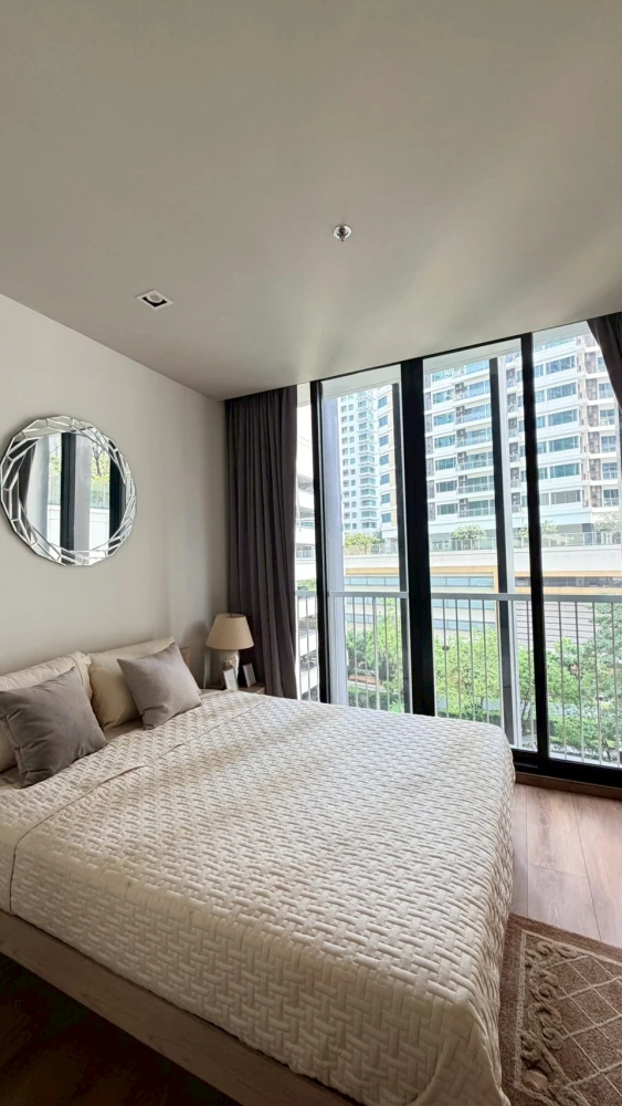 Selling a 2-bedroom unit at Park 24 Origin Phrom Phong. Spacious living area, fully furnished. Don't miss this great deal!