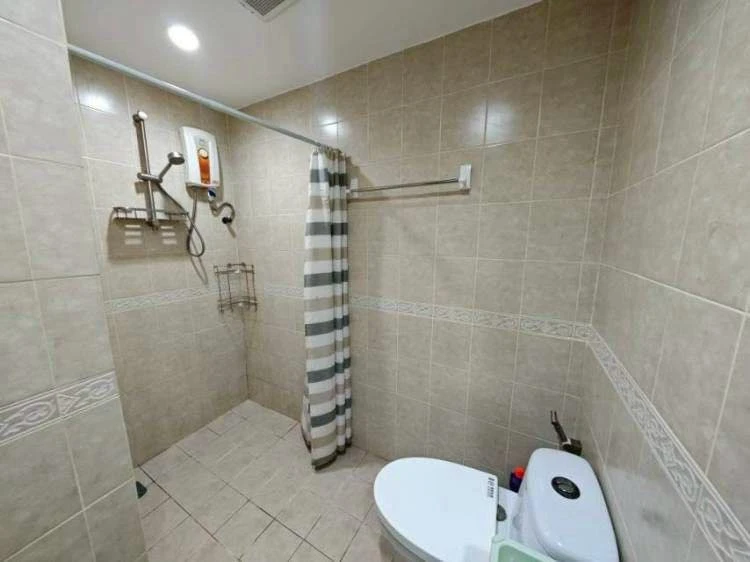 For sale: Park Lane Jomtien Resort, 1st floor, pool access, resort-like atmosphere, very worth booking.