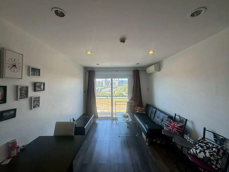 Selling a unit at Park Lane Jomtien. Enjoy stunning views and fully functional interior. You can't resist!