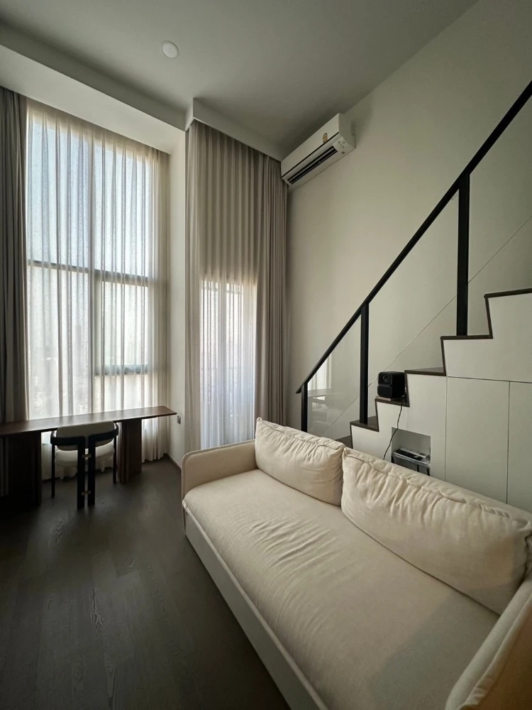 For sale: Park Origin Chula Samyan, 32nd floor, Duplex room. Interested in owning one? Hurry and reserve now. Urgent!