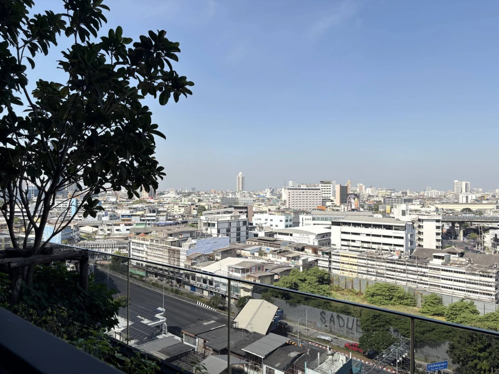 Selling a high-floor unit at Park Origin Chula-Samyan. Garden view, spacious and comfortable. Don't miss out, book now!!!