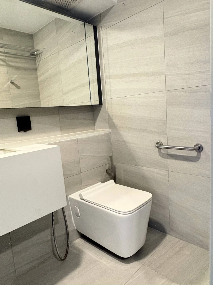 Selling a high-floor unit at Park Origin Chula-Samyan. Garden view, spacious and comfortable. Don't miss out, book now!!!