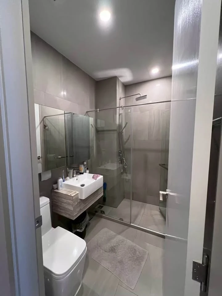 Park Origin Phayathai for sale, nice room, high ceiling, airy, has a walk-in closet, reserve now!