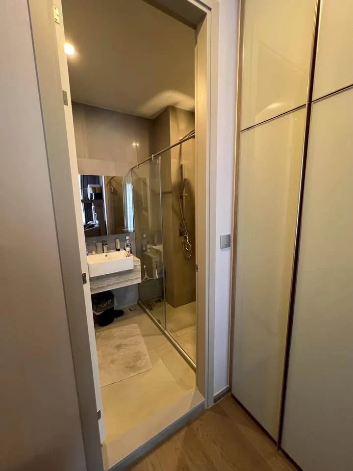 Park Origin Phayathai for sale, nice room, high ceiling, airy, has a walk-in closet, reserve now!