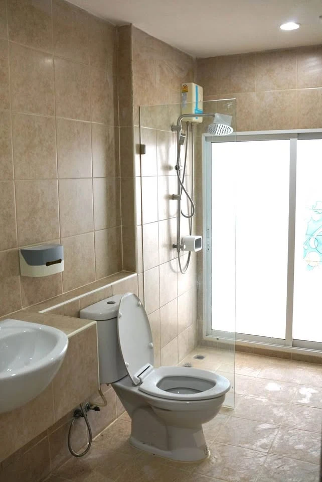 For sale: Park Siri Condo Resort Bangsaen, 1 bedroom, 1 bathroom, open view, cool breeze, fully furnished, reserve now!