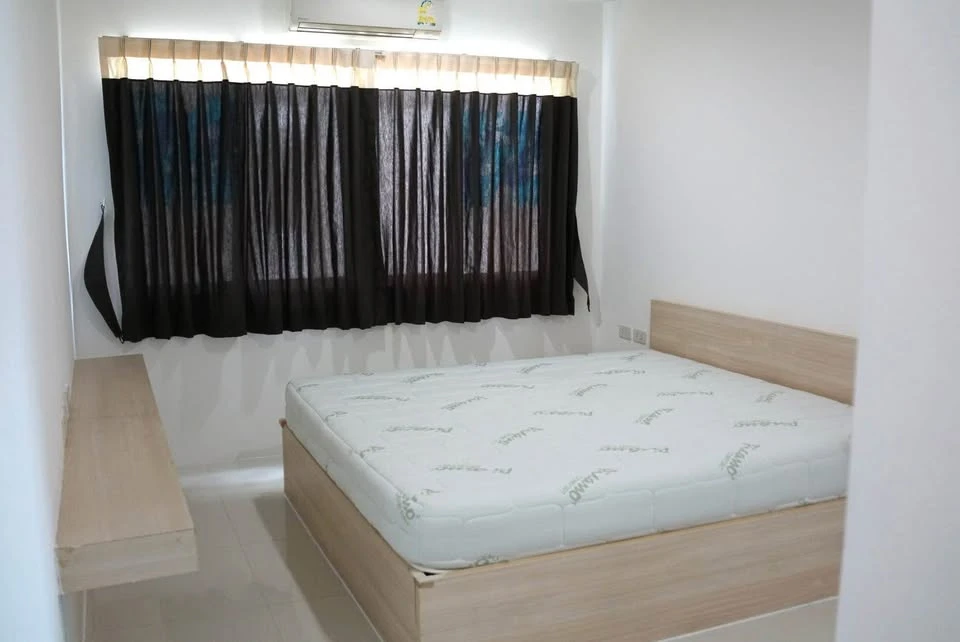 For sale: Park Siri Condo Resort Bangsaen, 1 bedroom, 1 bathroom, open view, cool breeze, fully furnished, reserve now!