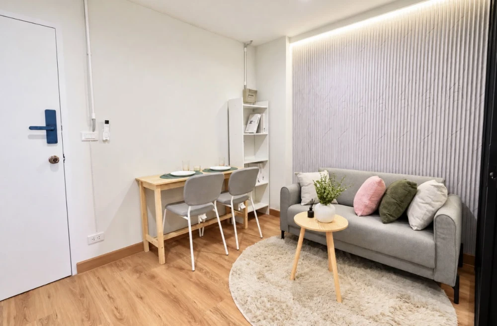 Selling a north-facing unit at Pattanakarn Life Complex. Prime location, minimalist design. Book now!