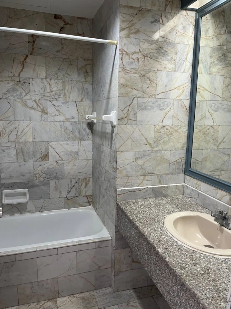 For sale: Pattaya Hill Resort, spacious rooms, lots of usable space, good location, comes with complete facilities, book now.