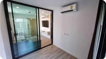For sale: Pause id, 2nd floor, room not attached to anyone, quiet, 2 bedrooms, plenty of space. Book now and you won't be disappointed.