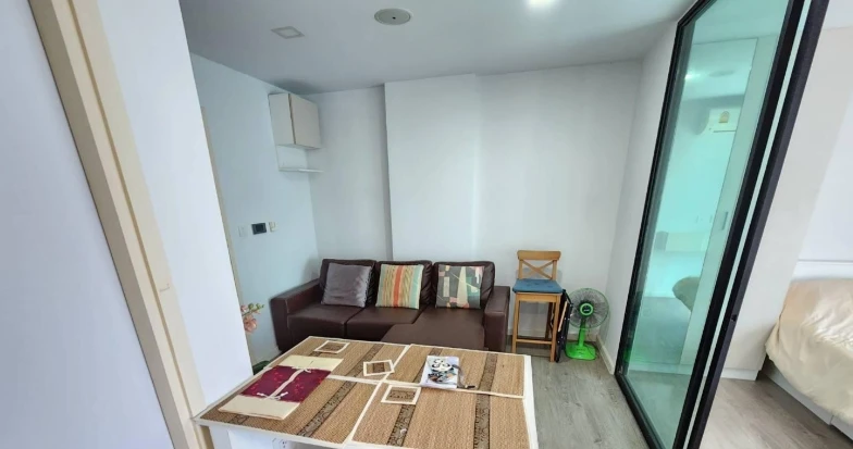 Selling a fully furnished 3rd floor unit at Pause Sukhumvit 103. Ready to move in. Interested buyers, please reserve now!