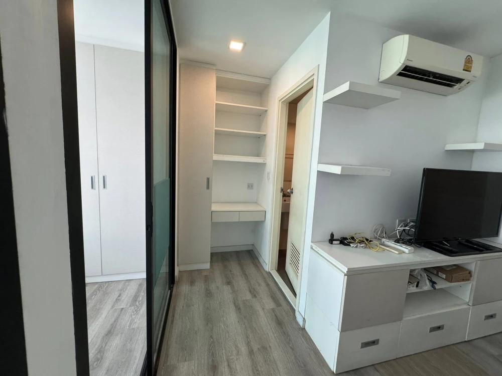 Selling a 1-bedroom, 1-bathroom unit at Pause Sukhumvit 115, 3rd floor, fully furnished. Book now!