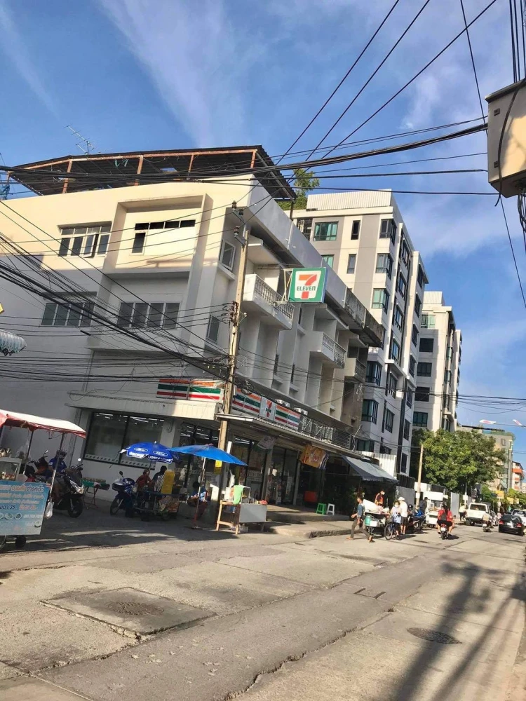 For sale: Pause Sukhumvit 115, 6th floor, good height, partitioned rooms, fully furnished, ready to move in immediately.