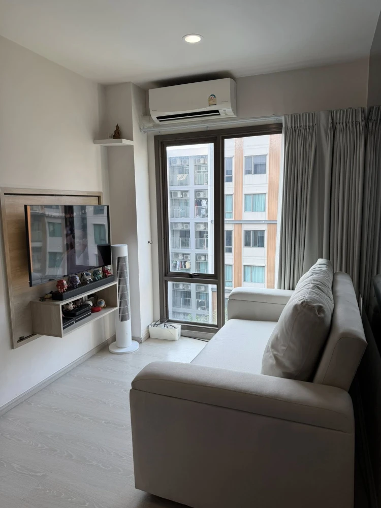 Selling Phyll Phahol 34, 1 bedroom, 1 bathroom. Spacious living area, great location, convenient transportation. Don't miss out!