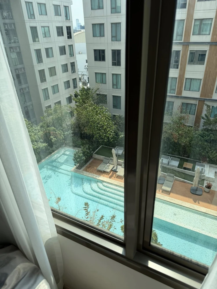 Selling Phyll Phahol 34, 1 bedroom, 1 bathroom. Spacious living area, great location, convenient transportation. Don't miss out!