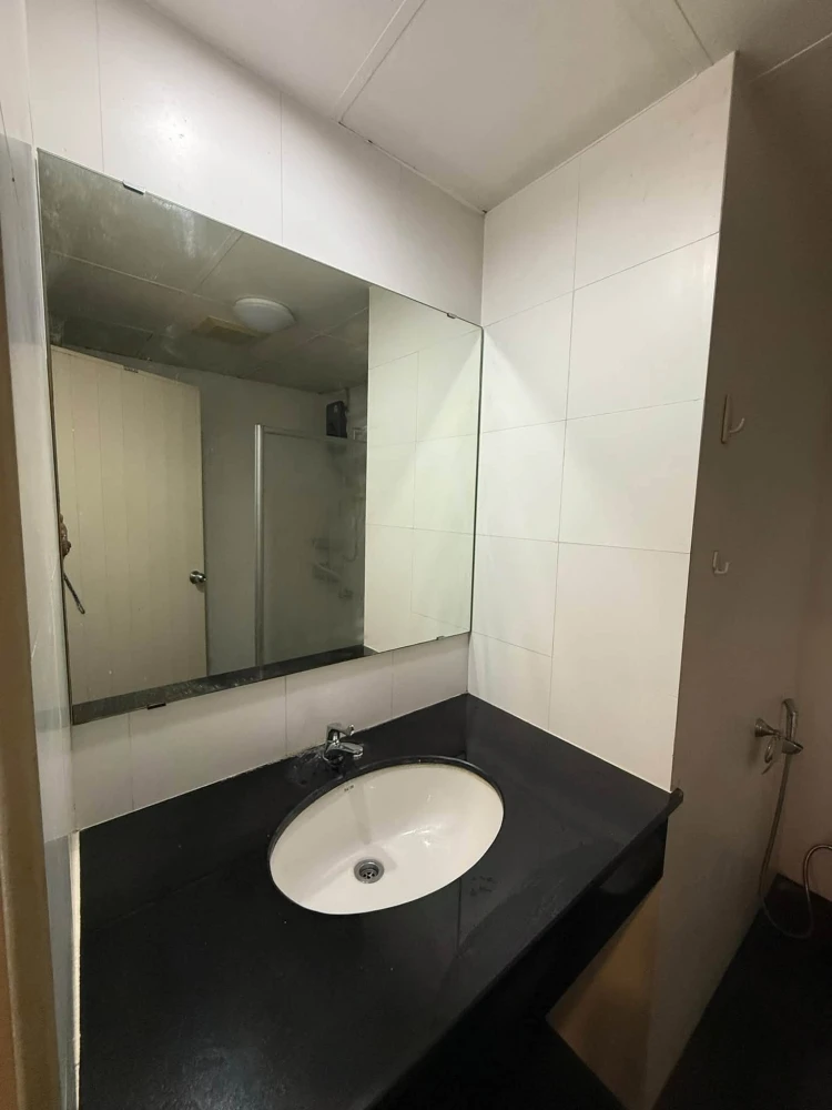 Selling Pinklao River Park View, 2 bedrooms, spacious living area, complete amenities. Don't miss out!