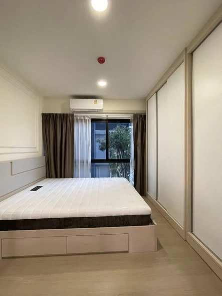 Selling Ploen Ploen Condominium Ratchapruek - Pinklao. 1-2 units available. Spacious and fully furnished. Book now!