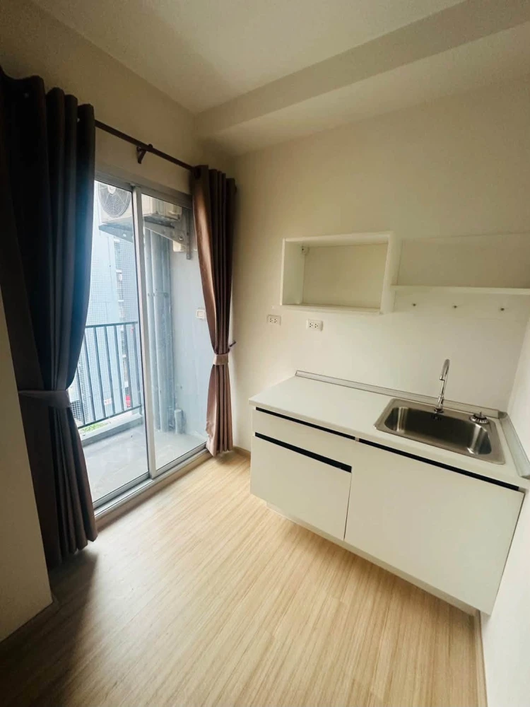 Selling a lovely unit at Plum Condo Bangyai Station, 5th floor, in a great location. Don't just look, reserve it!