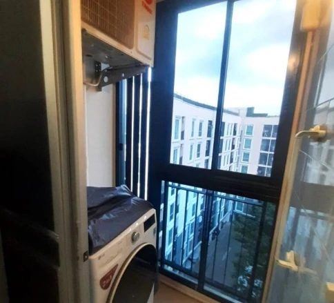 Plum Condo Chaengwattana Donmueang for sale, 8th floor, corner unit, Phase 3, fully furnished. Book now!