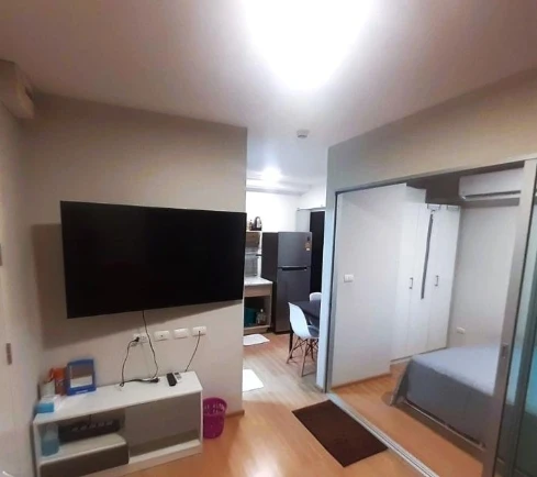 Plum Condo Chaengwattana Donmueang for sale, 8th floor, corner unit, Phase 3, fully furnished. Book now!
