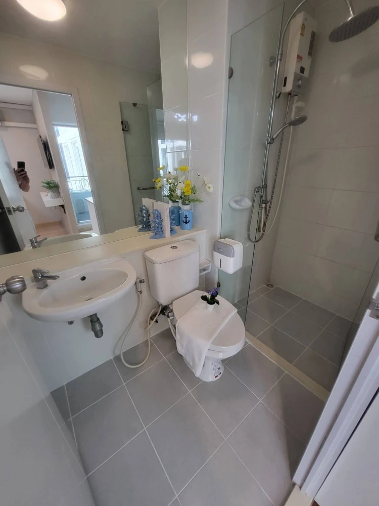 Plum Condo Chaengwattana Station for sale, nice room, fully furnished, just bring your bag and move in.