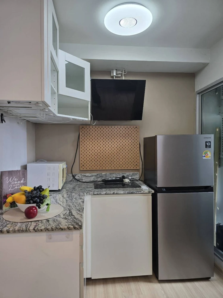 Plum Condo Chaengwattana Station for sale, nice room, fully furnished, just bring your bag and move in.