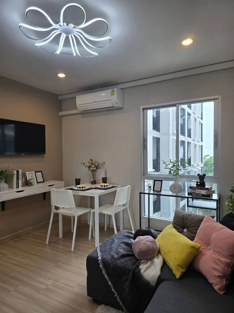 Plum Condo Chaengwattana Station for sale, nice room, fully furnished, just bring your bag and move in.