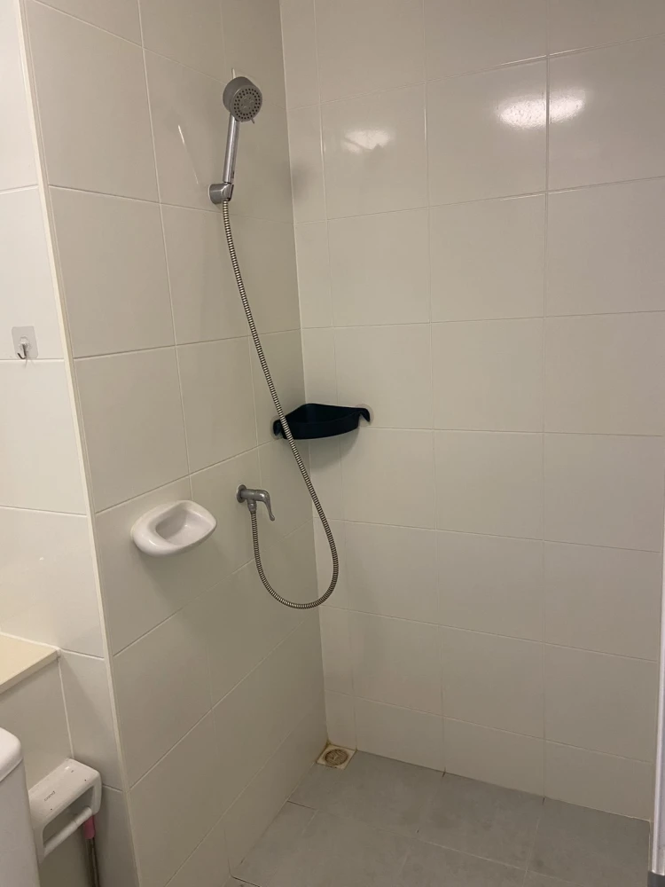 Plum Condo Chaengwattana Station for sale. Unfurnished, ready to move in. Low floor, east-facing. Reserve now!