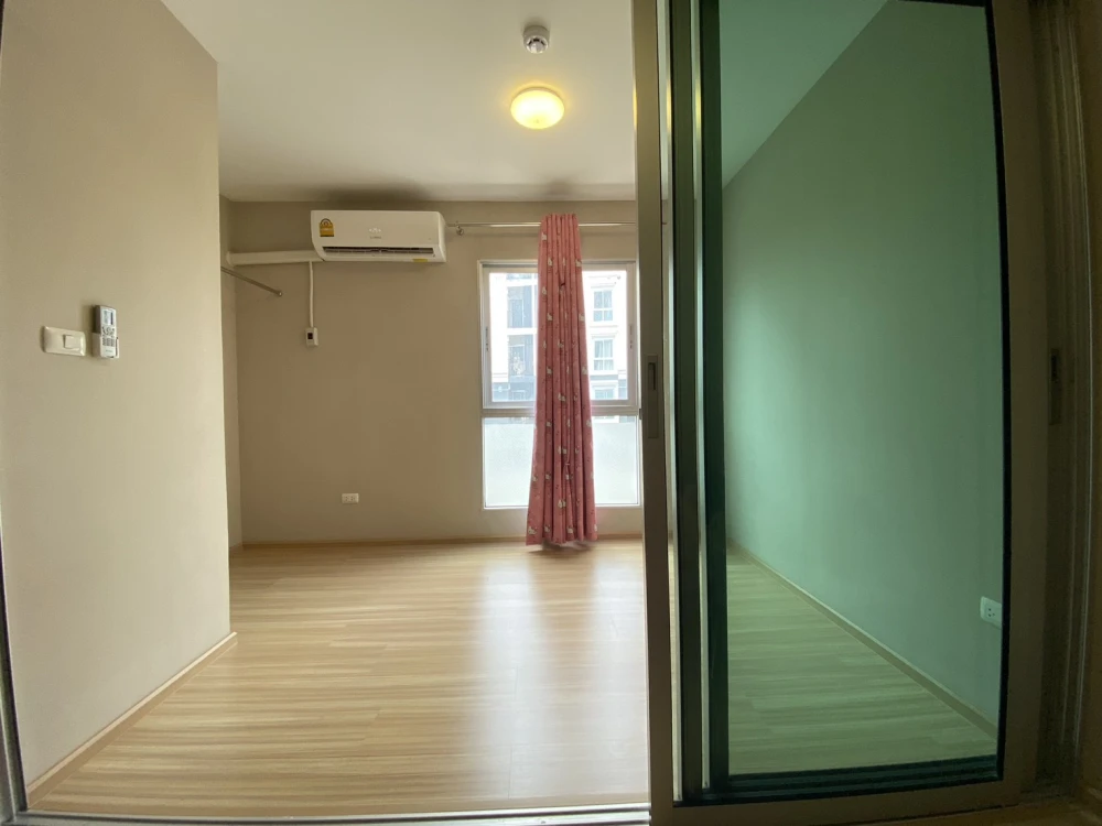 Plum Condo Chaengwattana Station for sale. Unfurnished, ready to move in. Low floor, east-facing. Reserve now!