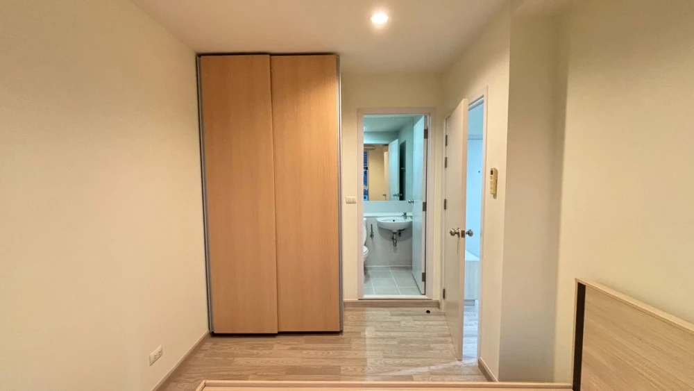 For sale: Plum Condo Chokchai 4, 5th floor, good room, nice to live in. Interested in owning one? Hurry and reserve now. Urgent!